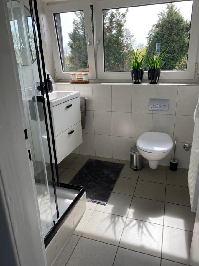 Bostel 1 - Modernes Dachgeschoss-Studio In Duisburg Meiderich, 4,7 Km Hbf, U-Bahn 250M, Flughafen Duesseldorf 28 Km, Landschaftspark 2,9 Km, 5 Gehminuten Von Herzklinik Entfernt 外观 照片