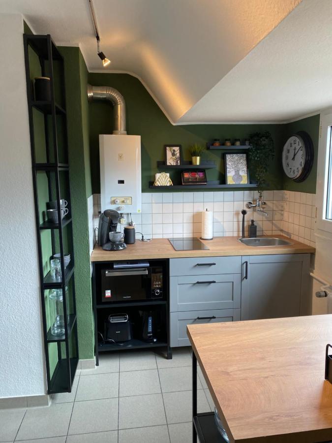 Bostel 1 - Modernes Dachgeschoss-Studio In Duisburg Meiderich, 4,7 Km Hbf, U-Bahn 250M, Flughafen Duesseldorf 28 Km, Landschaftspark 2,9 Km, 5 Gehminuten Von Herzklinik Entfernt 外观 照片